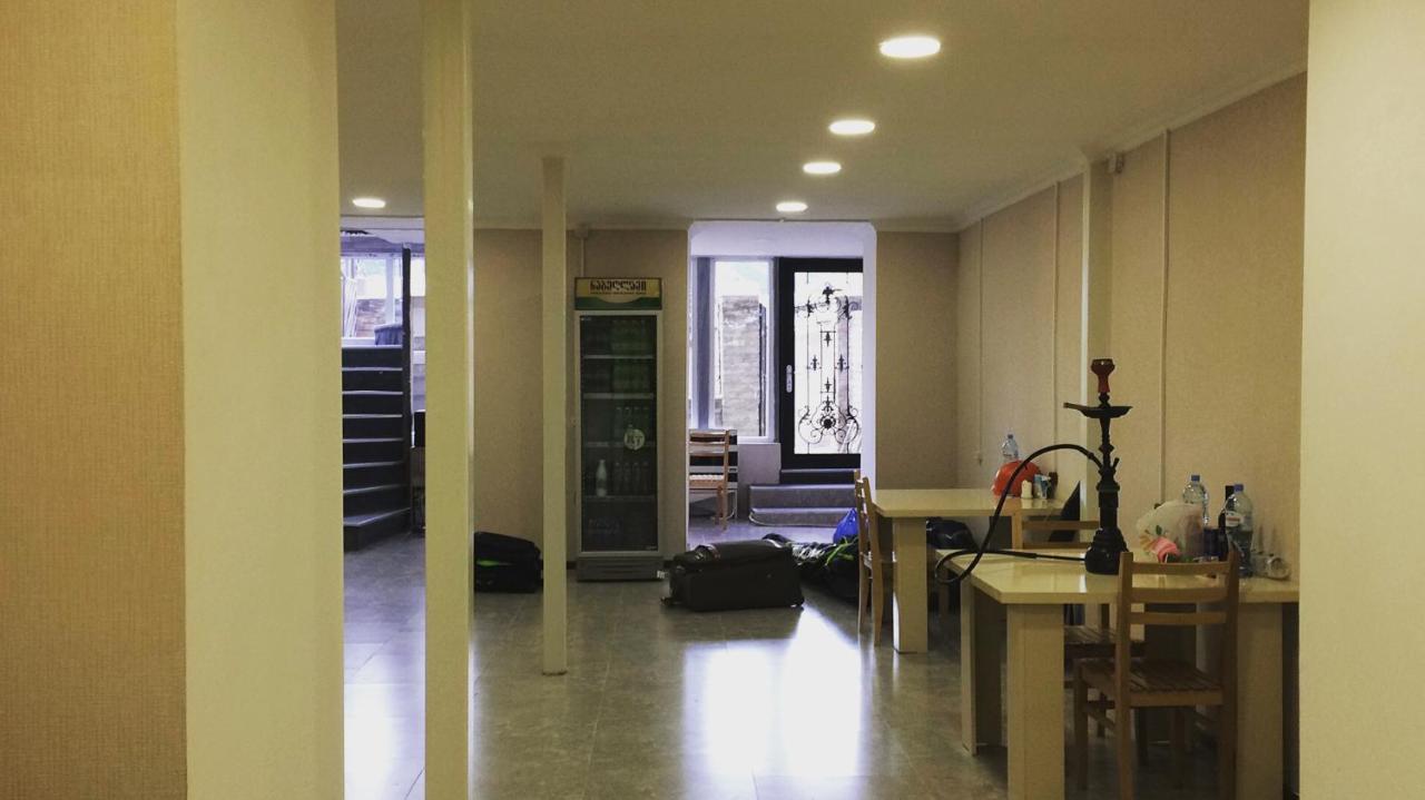 Blossom Hostel Updated ! Обновлено !!! City Center! Perfect Order!!! Snow-White Bed Linen!!! Идеальный Порядок!!! Белоснежное Постельное Белье!!! Центр Города !!! Tbilisi Ngoại thất bức ảnh