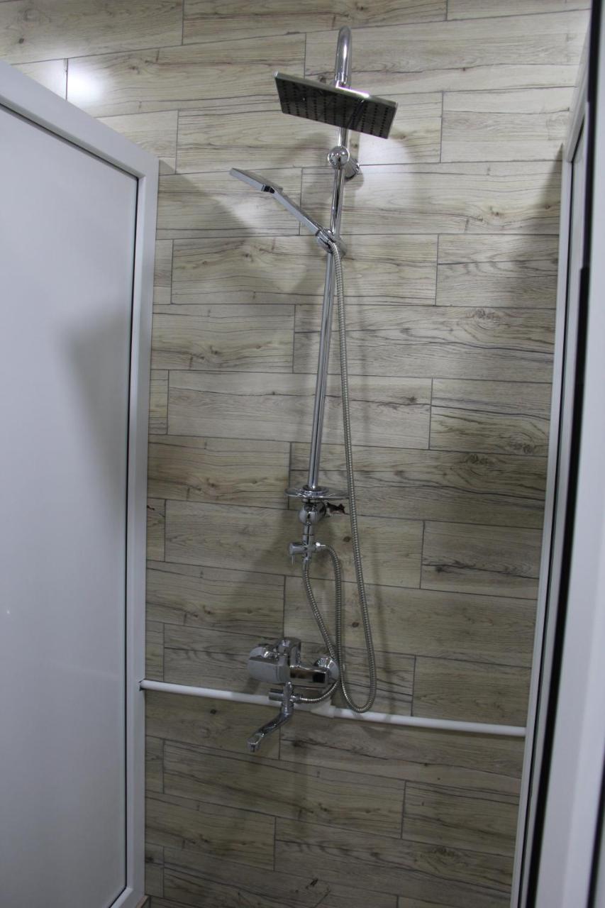 Blossom Hostel Updated ! Обновлено !!! City Center! Perfect Order!!! Snow-White Bed Linen!!! Идеальный Порядок!!! Белоснежное Постельное Белье!!! Центр Города !!! Tbilisi Ngoại thất bức ảnh