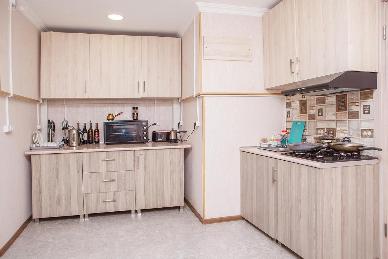 Blossom Hostel Updated ! Обновлено !!! City Center! Perfect Order!!! Snow-White Bed Linen!!! Идеальный Порядок!!! Белоснежное Постельное Белье!!! Центр Города !!! Tbilisi Ngoại thất bức ảnh