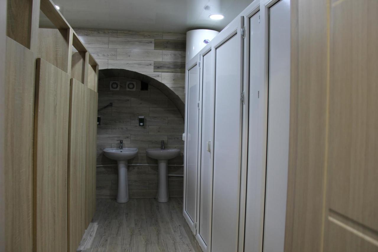 Blossom Hostel Updated ! Обновлено !!! City Center! Perfect Order!!! Snow-White Bed Linen!!! Идеальный Порядок!!! Белоснежное Постельное Белье!!! Центр Города !!! Tbilisi Ngoại thất bức ảnh