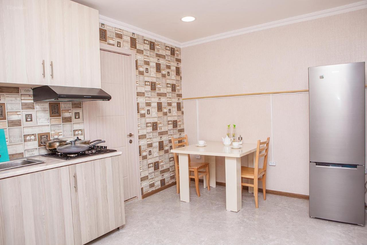 Blossom Hostel Updated ! Обновлено !!! City Center! Perfect Order!!! Snow-White Bed Linen!!! Идеальный Порядок!!! Белоснежное Постельное Белье!!! Центр Города !!! Tbilisi Ngoại thất bức ảnh
